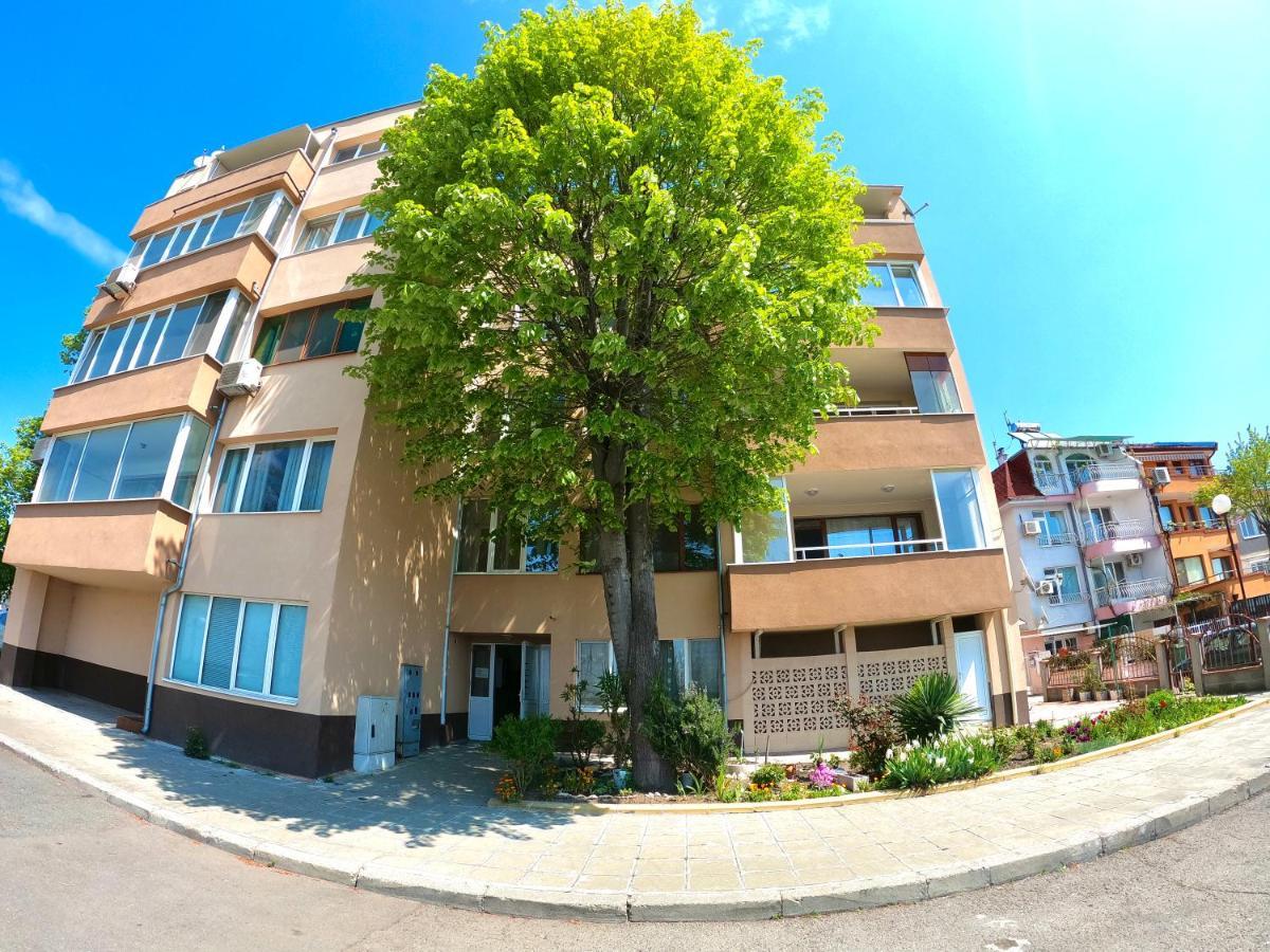 Sunset Yavorov Pomorie Apartment Exterior photo