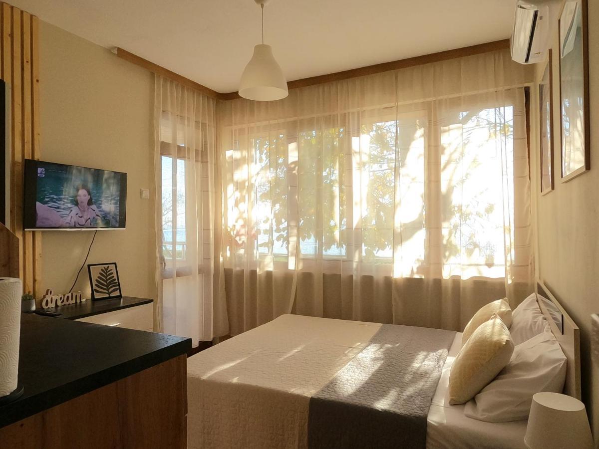 Sunset Yavorov Pomorie Apartment Exterior photo